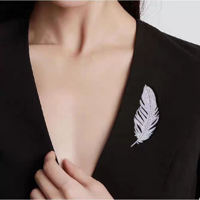 Classic Feather Brooch