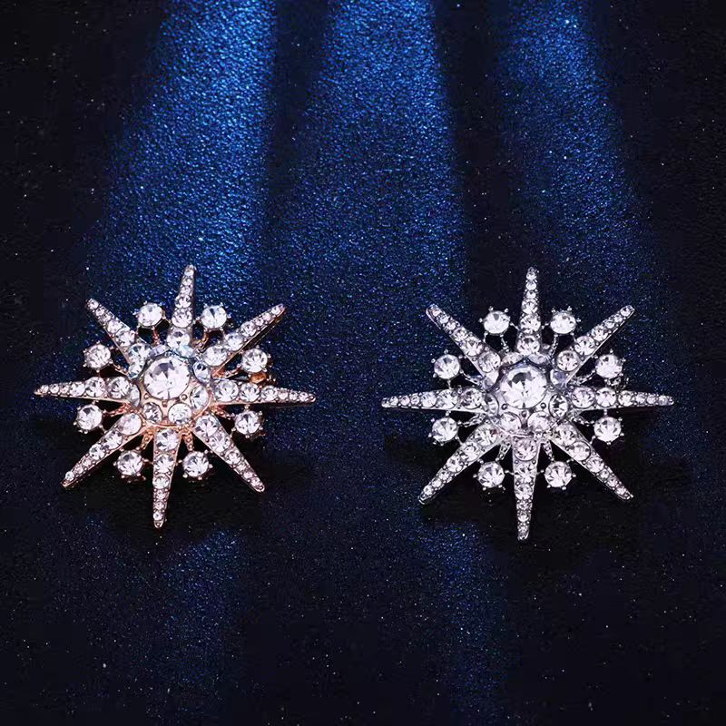 Snowflake Eight-Pointed Star Brooch
